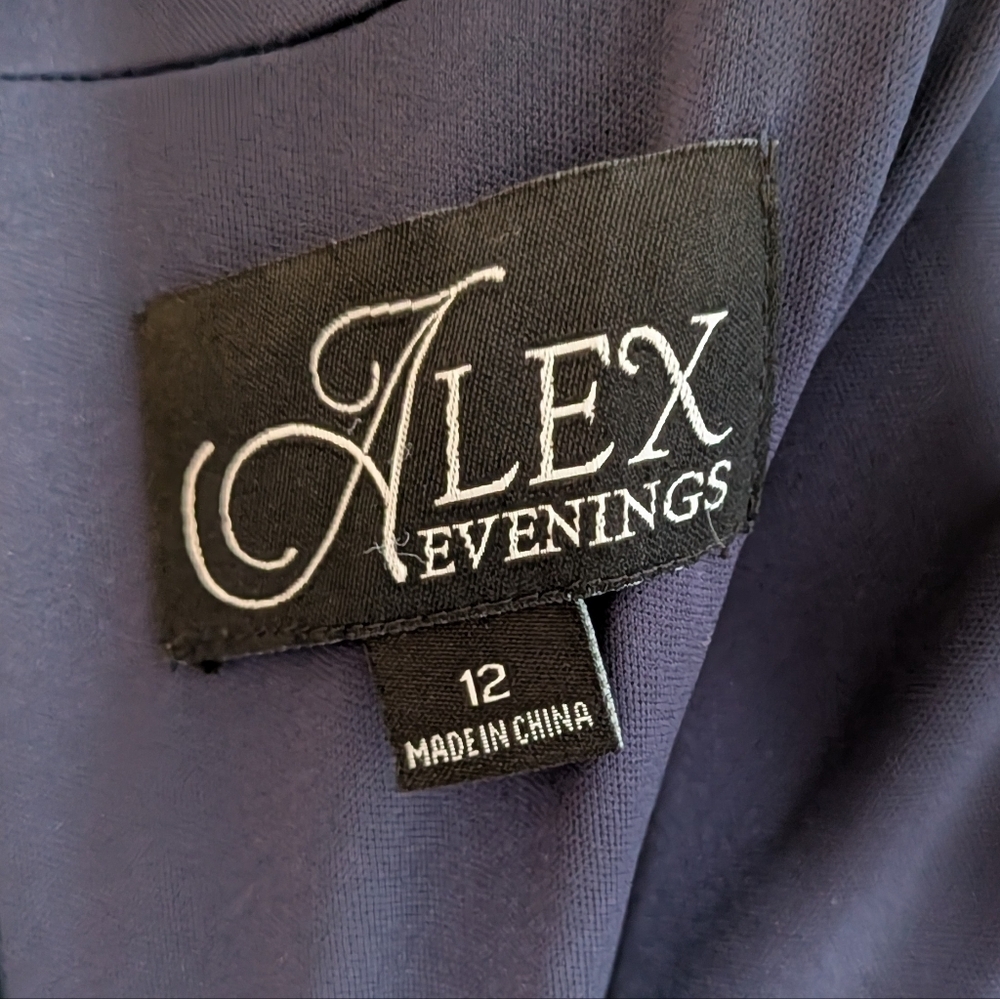 Alex Evenings Sleeveless Evening Dress Elegant Flowing Formal Beaded Neckline - Picture 13 of 16